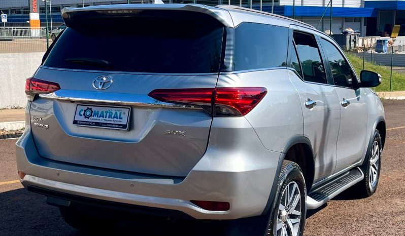 Toyota Hilux SW4 SRX 4×4 [2017] cheio