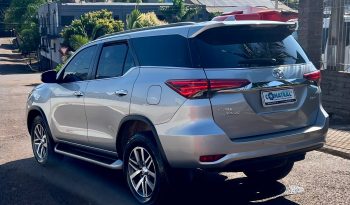 Toyota Hilux SW4 SRX 4×4 [2017] cheio