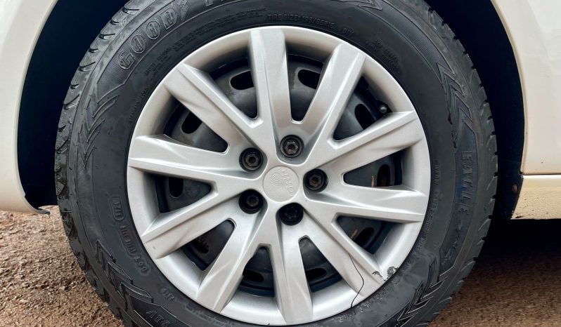 Volkswagen Fox Trend 1.0 cheio
