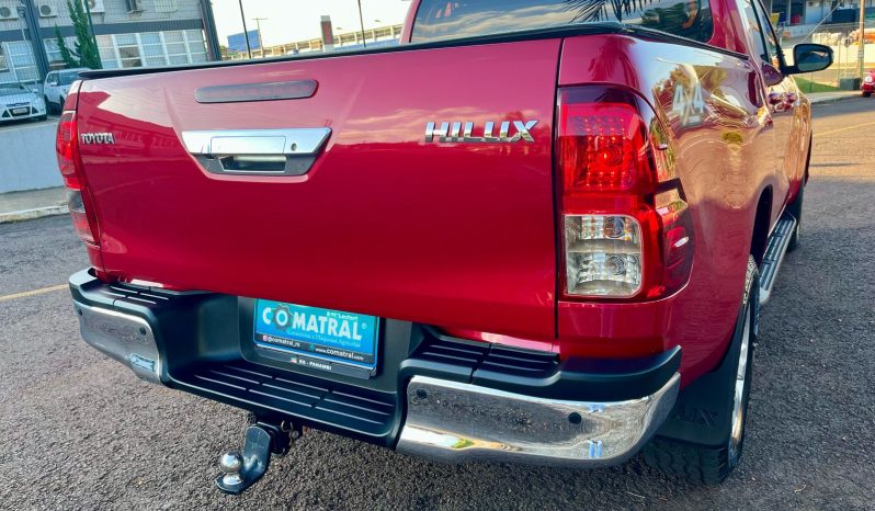 Toyota Hilux SR 4×4 [2020] cheio