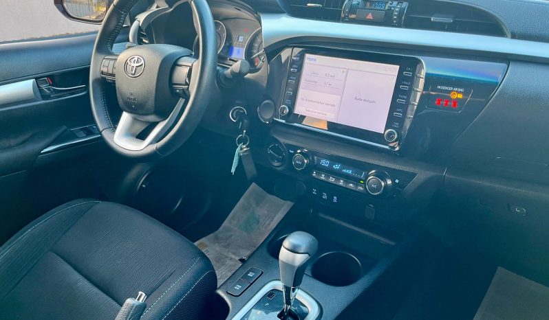Toyota Hilux SR 4×4 [2020] cheio