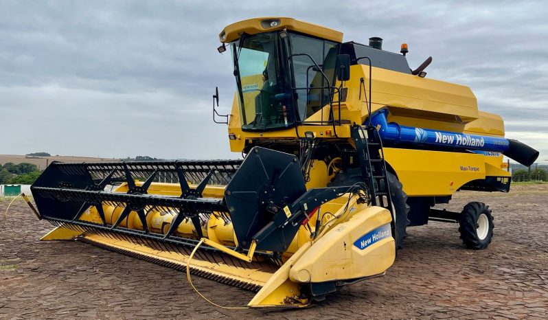 Colheitadeira New Holland TC5070 [2010] #a1802 cheio