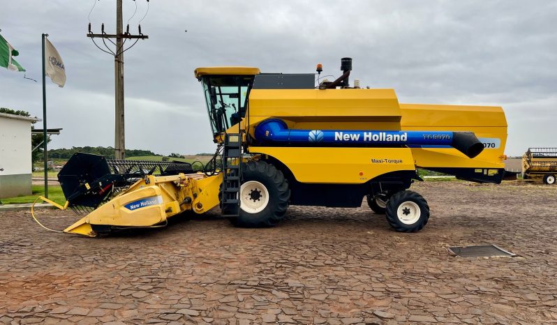 Colheitadeira New Holland TC5070 [2010] #a1802 cheio