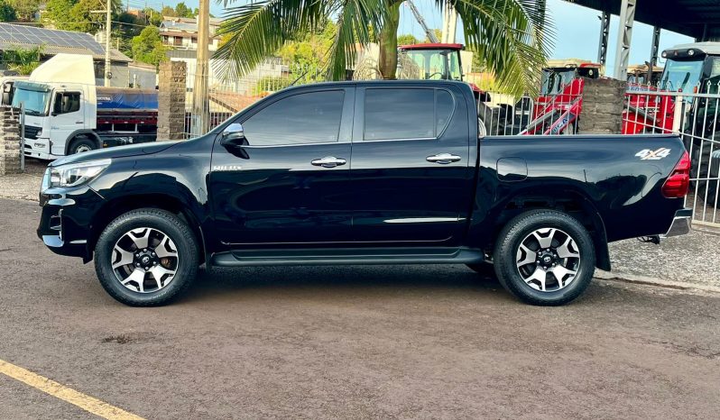 Toyota Hilux SRX 4×4 [2019] cheio