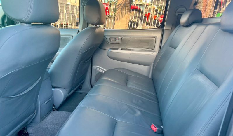 Toyota Hilux SRV 4×4 3.0 TDi [2007] cheio
