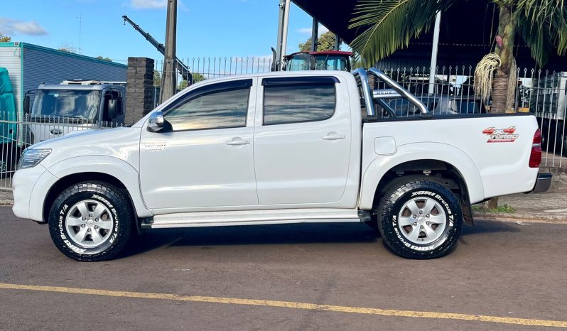Toyota Hilux SRV [2014] cheio