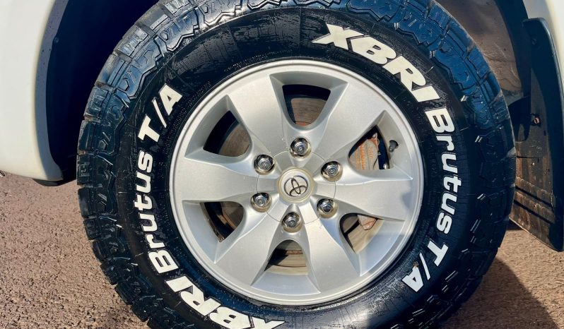 Toyota Hilux SRV [2014] cheio