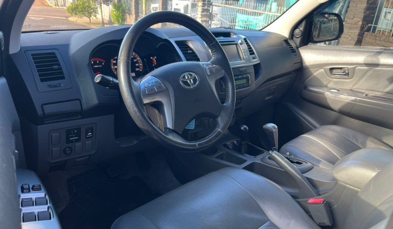 Toyota Hilux SRV [2014] cheio