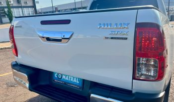 Toyota Hilux SRX 4×4 [2020] cheio