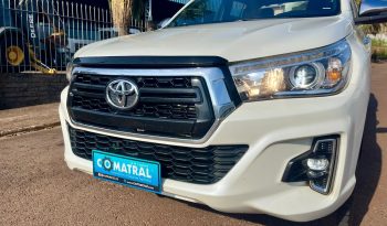 Toyota Hilux SRX 4×4 [2020] cheio