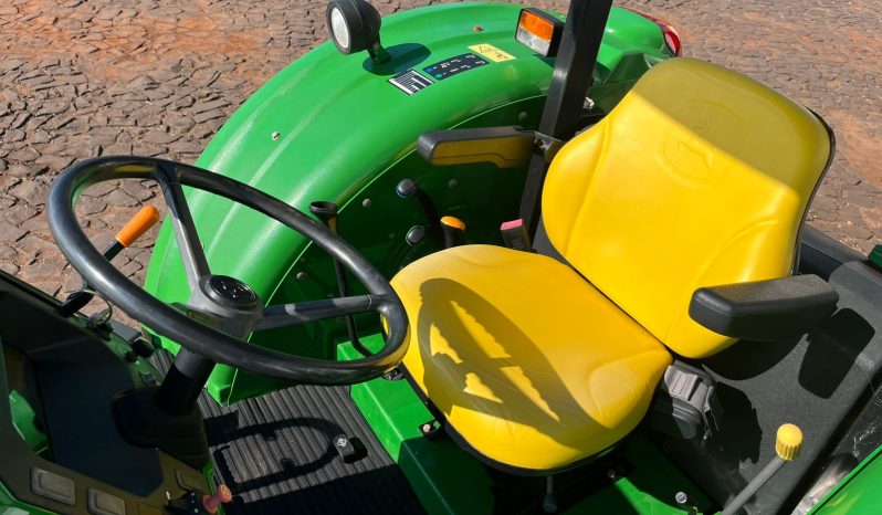 John Deere 5078e 4×4 [2021] cheio