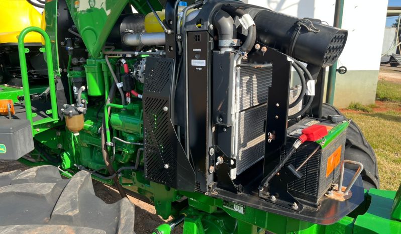 John Deere 5078e 4×4 [2021] cheio