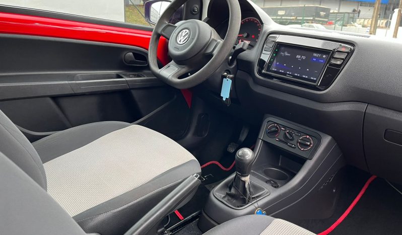Volkswagen UP Take 1.0 flex [2015] cheio