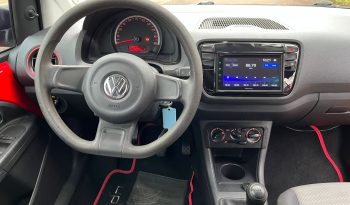 Volkswagen UP Take 1.0 flex [2015] cheio