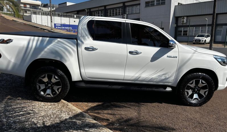 Toyota Hilux SRX 4×4 [2020] #am1867 cheio