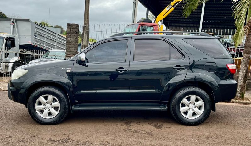 Toyota Hilux SW4 SRV 4×4 3.0 TDi [2009] cheio