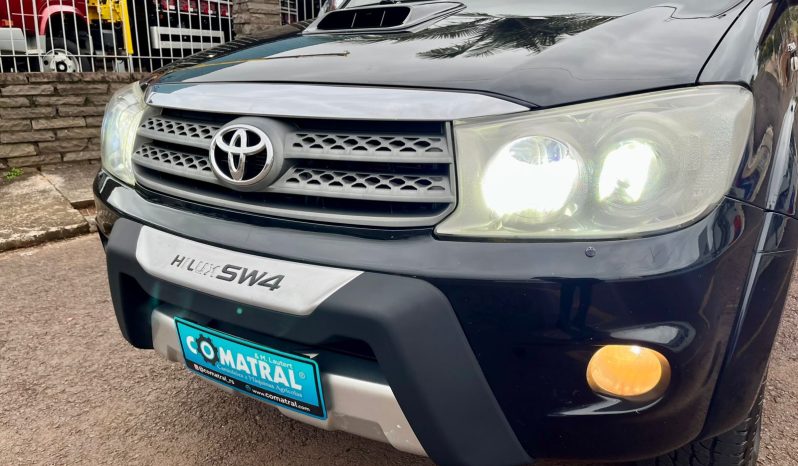 Toyota Hilux SW4 SRV 4×4 3.0 TDi [2009] cheio