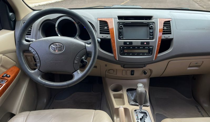 Toyota Hilux SW4 SRV 4×4 3.0 TDi [2009] cheio