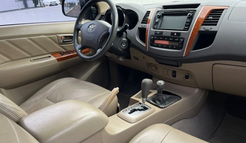 Toyota Hilux SW4 SRV 4×4 3.0 TDi [2009] cheio