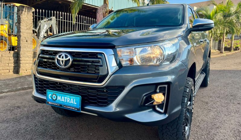 Toyota Hilux SR 4×4 [2020] #m1874 cheio
