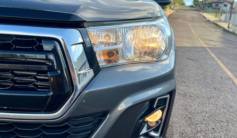 Toyota Hilux SR 4×4 [2020] #m1874 cheio