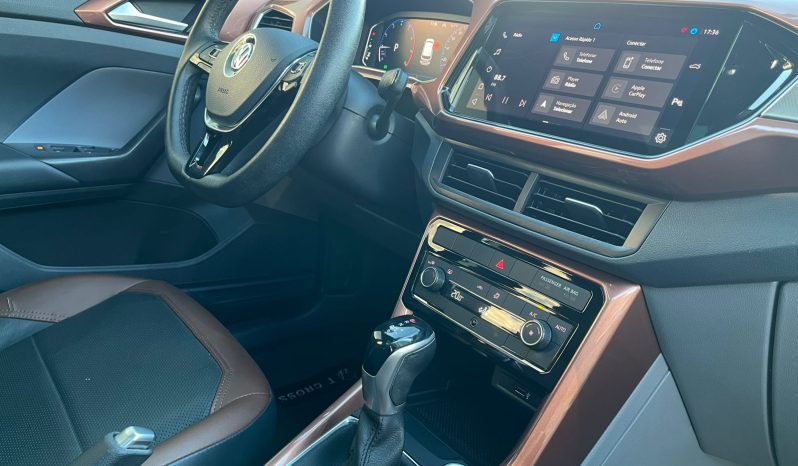Volkswagen T-Cross Comfortline [2021] cheio