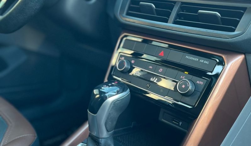 Volkswagen T-Cross Comfortline [2021] cheio