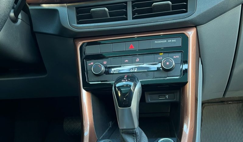 Volkswagen T-Cross Comfortline [2021] cheio