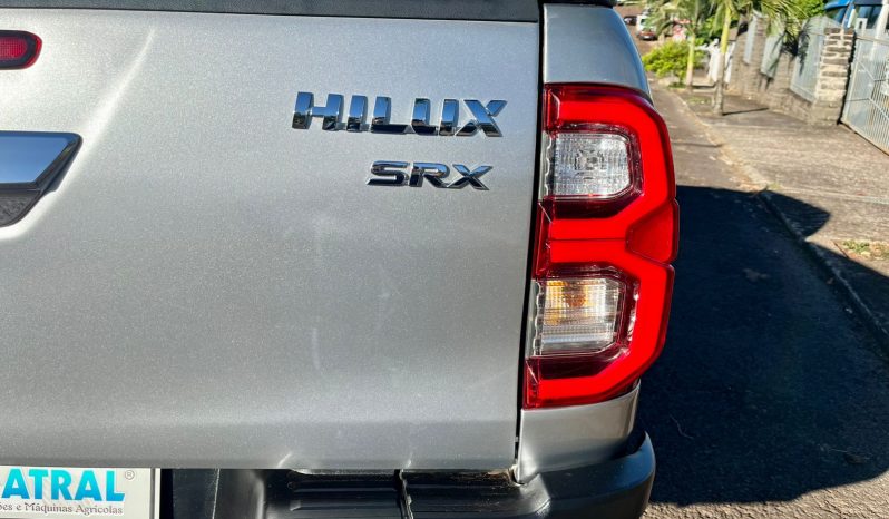 Toyota Hilux SRX 4×4 [2022] cheio