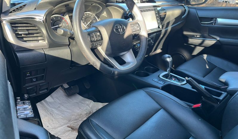 Toyota Hilux SRX 4×4 [2022] cheio