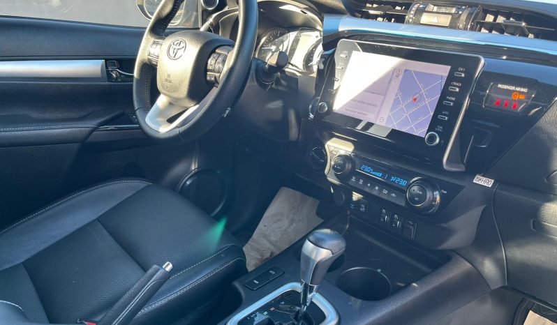 Toyota Hilux SRX 4×4 [2022] cheio