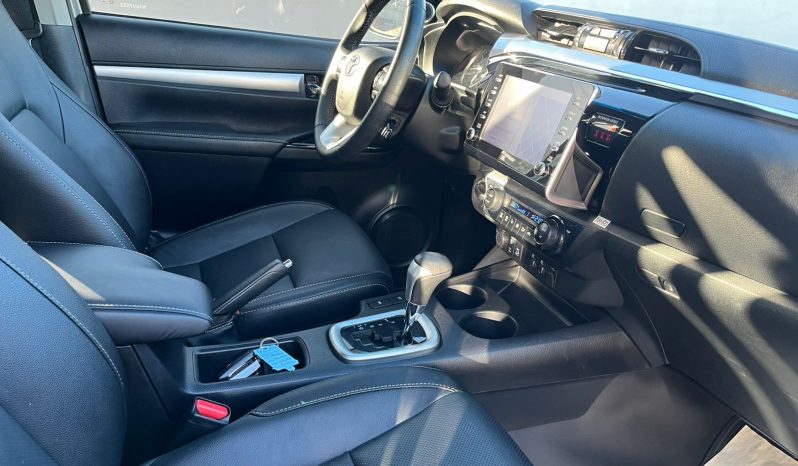 Toyota Hilux SRX 4×4 [2022] cheio