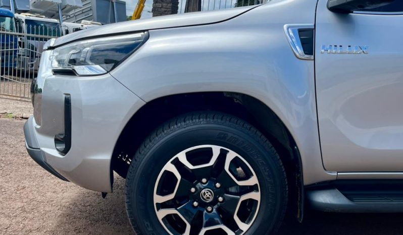 Toyota Hilux SRX Limited 4×4 [2023] cheio