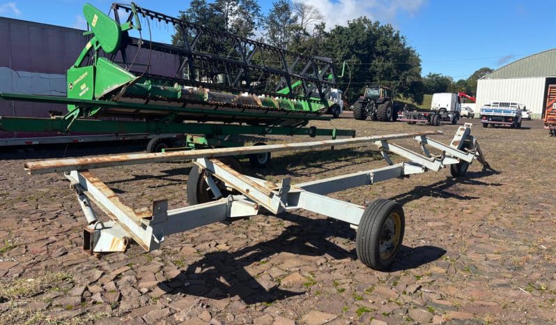 Carreta de transporte de plataforma Grasmec cheio