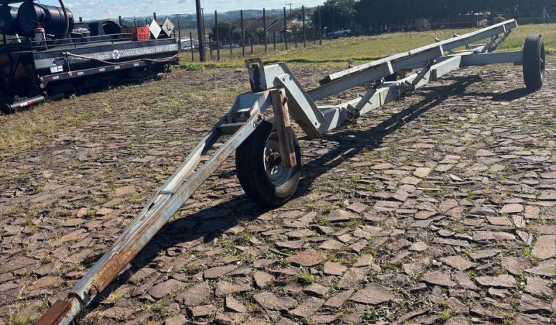 Carreta de transporte de plataforma Grasmec cheio