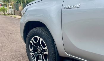 Toyota Hilux SR 4×4 [2024] #a2065 cheio