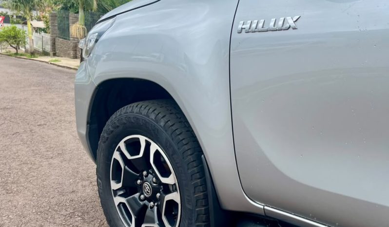 Toyota Hilux SR 4×4 [2024] #a2065 cheio