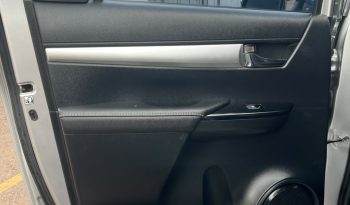 Toyota Hilux SR 4×4 [2024] #a2065 cheio